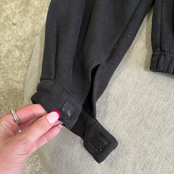 Black Boohoo Cropped 3/4 Zip - Picture 4 of 9